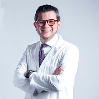 Fotografía de Dr. Edgar Arturo Muñoz Salinas, Oftalmólogo en Tijuana, Baja California