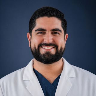 Fotografía de Dr. Alexandro Atilano Díaz, Gastroenterólogo en San Pedro Garza Garcia, Nuevo Leon