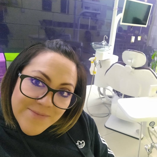 Fotografía de Dra. Petra Albarran Calzonzin, Dentista - Odontólogo en Toluca, Estado de Mexico