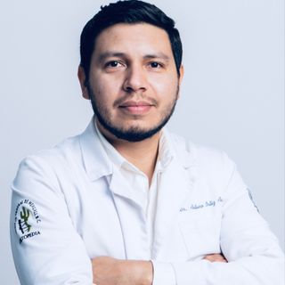 Fotografía de Dr. Arturo Ortiz, Ortopedista en Mexicali, Baja California