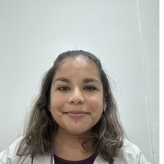 Fotografía de Dra. Karina Briseño Moreno, Pediatra en Mexicali, Baja California