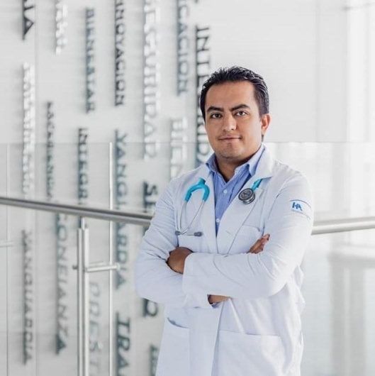 Fotografía de Dr. Danibaan Benjamín Salinas Arias, Cirujano general en San Juan del Rio, Queretaro