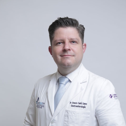 Fotografía de Dr. Ernesto Cantu Llanos, Gastroenterólogo en Monterrey, Nuevo Leon