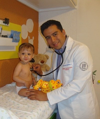 Fotografía de Dr. Carlos Enoc Martinez Jimenez, Pediatra en La Paz, Baja California Sur