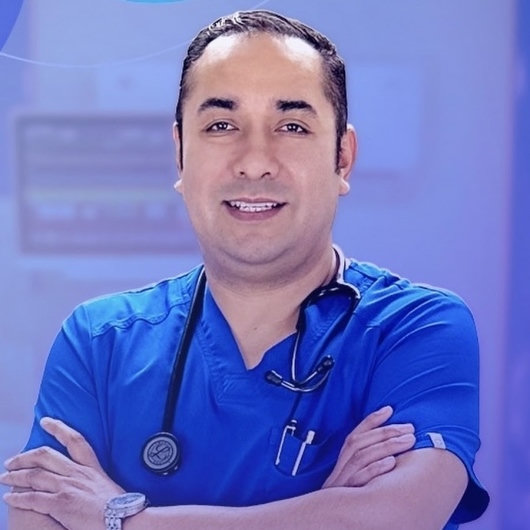 Fotografía de Dr. Carlos Alberto Aguayo Hernández