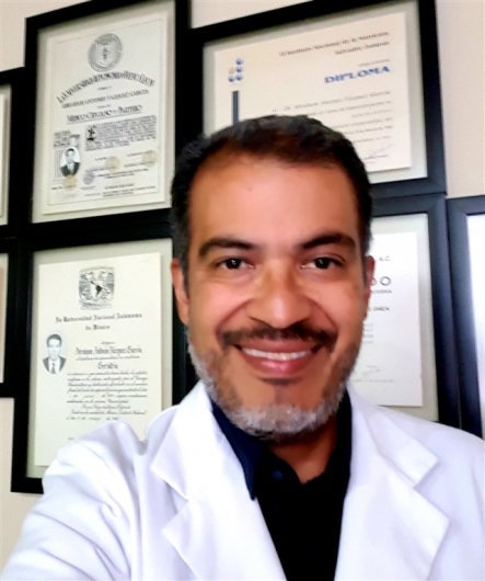 Fotografía de Dr. Abraham Antonio Vázquez García, Geriatra en Monterrey, Nuevo Leon