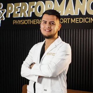 Fotografía de Dr. Edgar Cadena Ramírez, Fisioterapeuta en Tijuana, Baja California