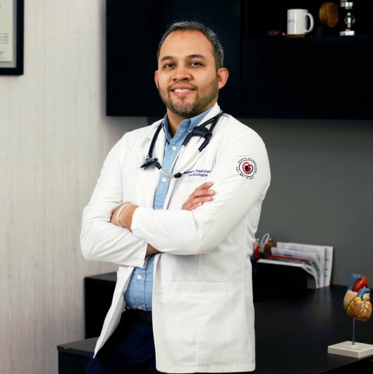 Fotografía de Dr. Bulmaro Irving Padilla Gomez, Cardiólogo en Puerto Vallarta, Jalisco