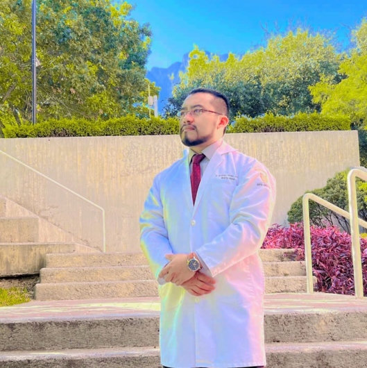 Fotografía de Dr. Jonathan Osmany Hernandez Antonio, Internista en Monterrey, Nuevo Leon