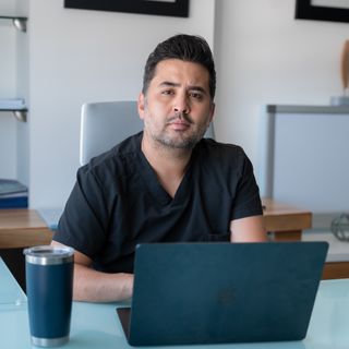 Fotografía de Dr. Miguel Tapia Alanis, Cirujano general en Morelia, Michoacan